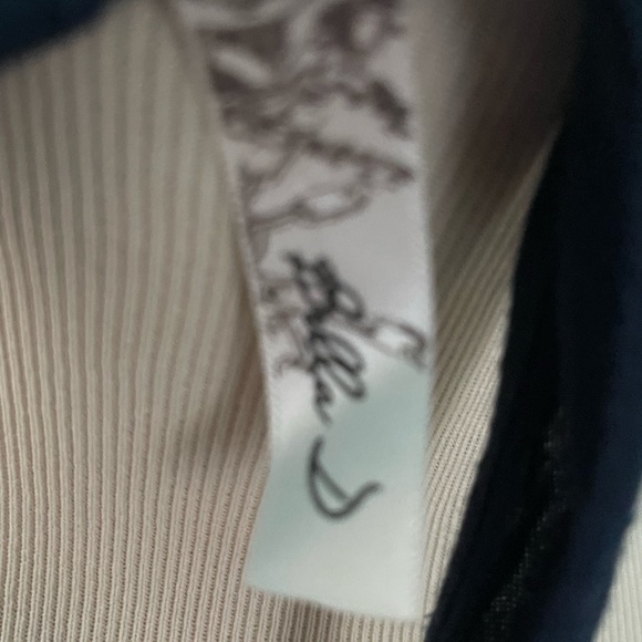 Cute tank top - Picture 3 of 4